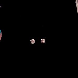 Diamond earrings one caret tw Appraised at roughly 1,400